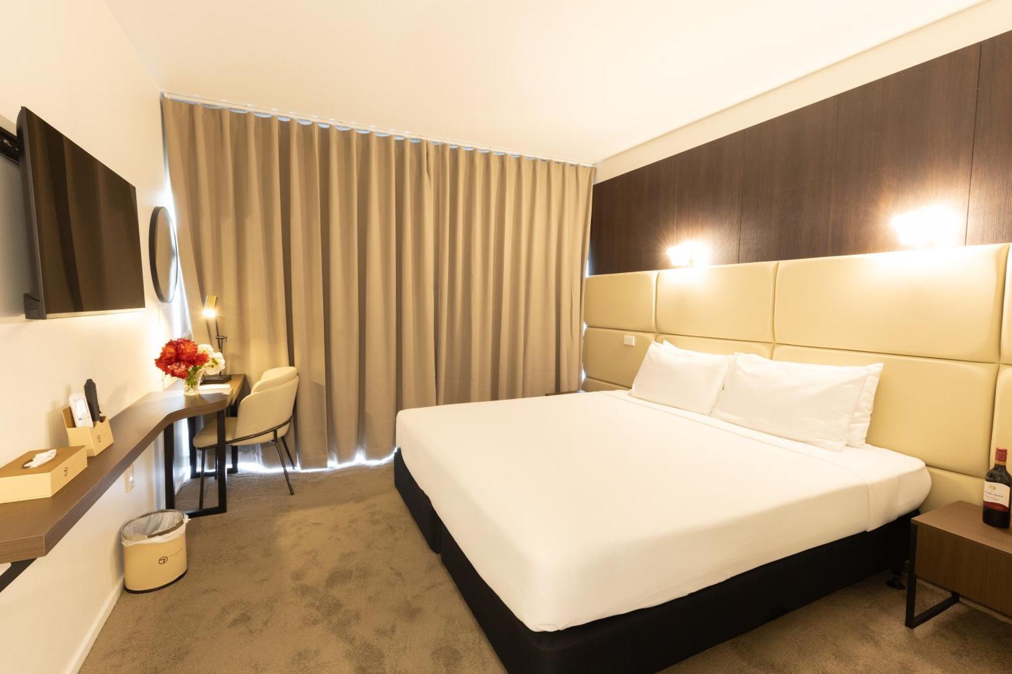 Grand Riccarton Hotel Christchurch Bagian luar foto